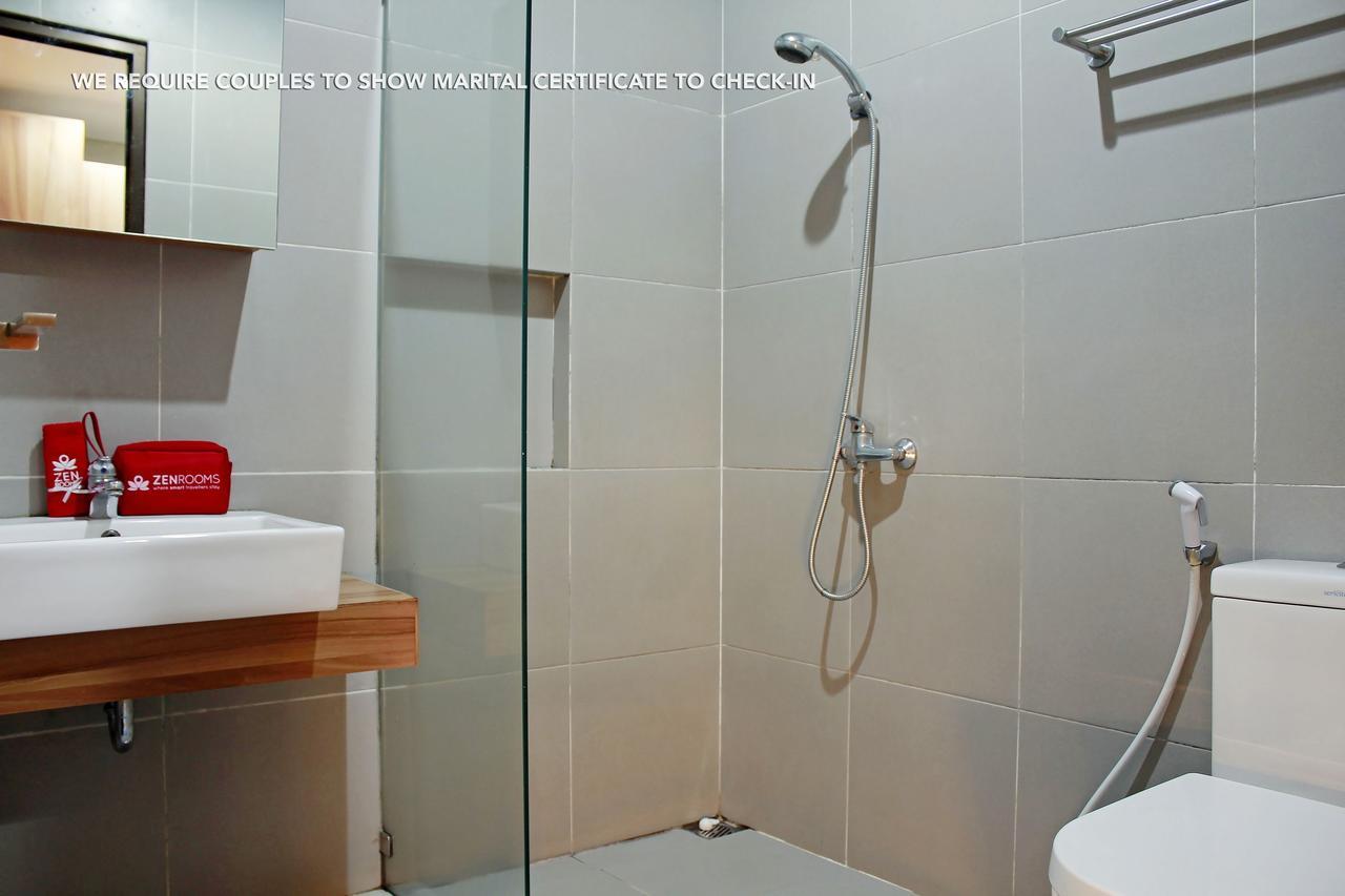 Zen Rooms Permata Karawaci Syariah Tangerang Buitenkant foto