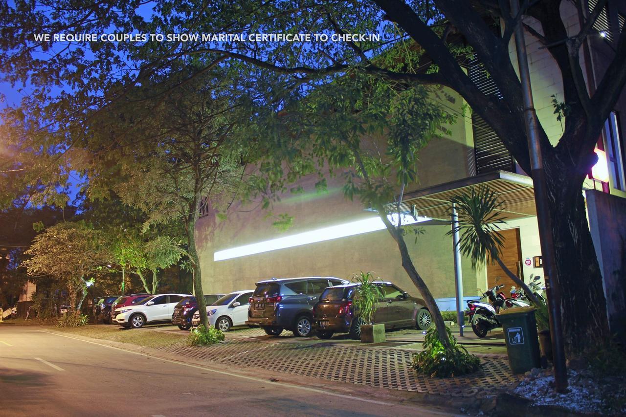 Zen Rooms Permata Karawaci Syariah Tangerang Buitenkant foto
